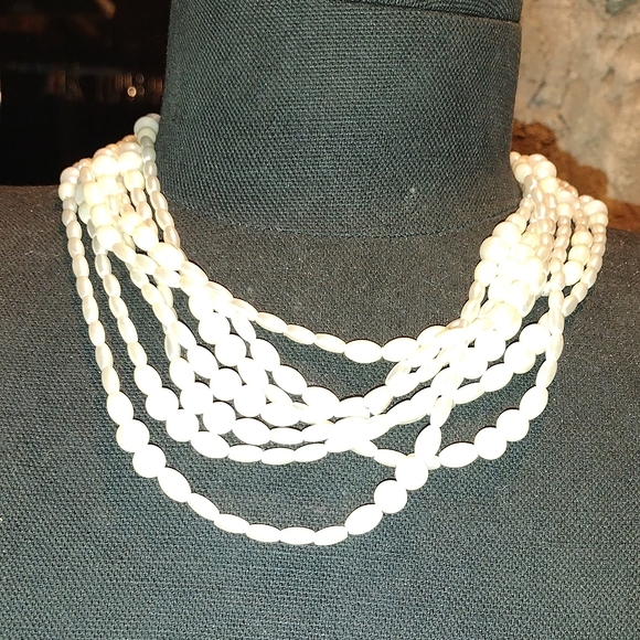 Multi strand and size pearl necklace - Picture 11 of 16